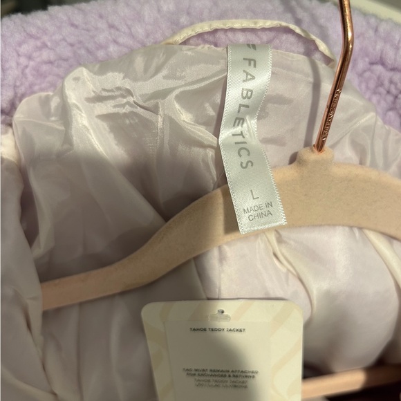 BNWT Fabletics Tahoe Teddy Jacket - Picture 8 of 8